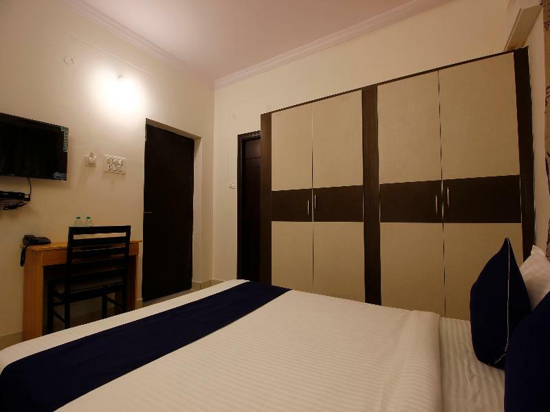 Oyo Silverkey 74581 Nallagandla Hotel Hyderabad Exterior photo